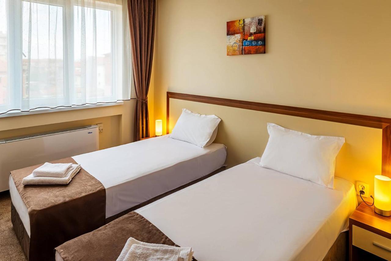 Family Hotel Bulgaria Kharmanli Extérieur photo
