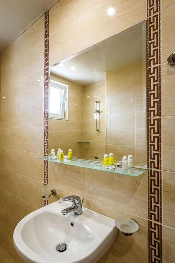 Family Hotel Bulgaria Kharmanli Extérieur photo