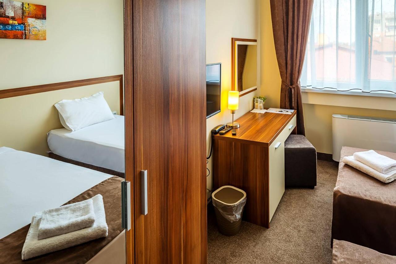 Family Hotel Bulgaria Kharmanli Extérieur photo