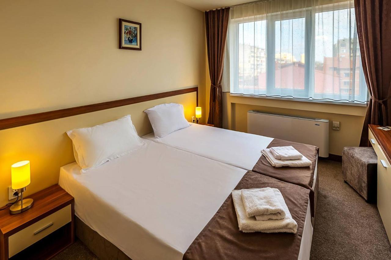 Family Hotel Bulgaria Kharmanli Extérieur photo