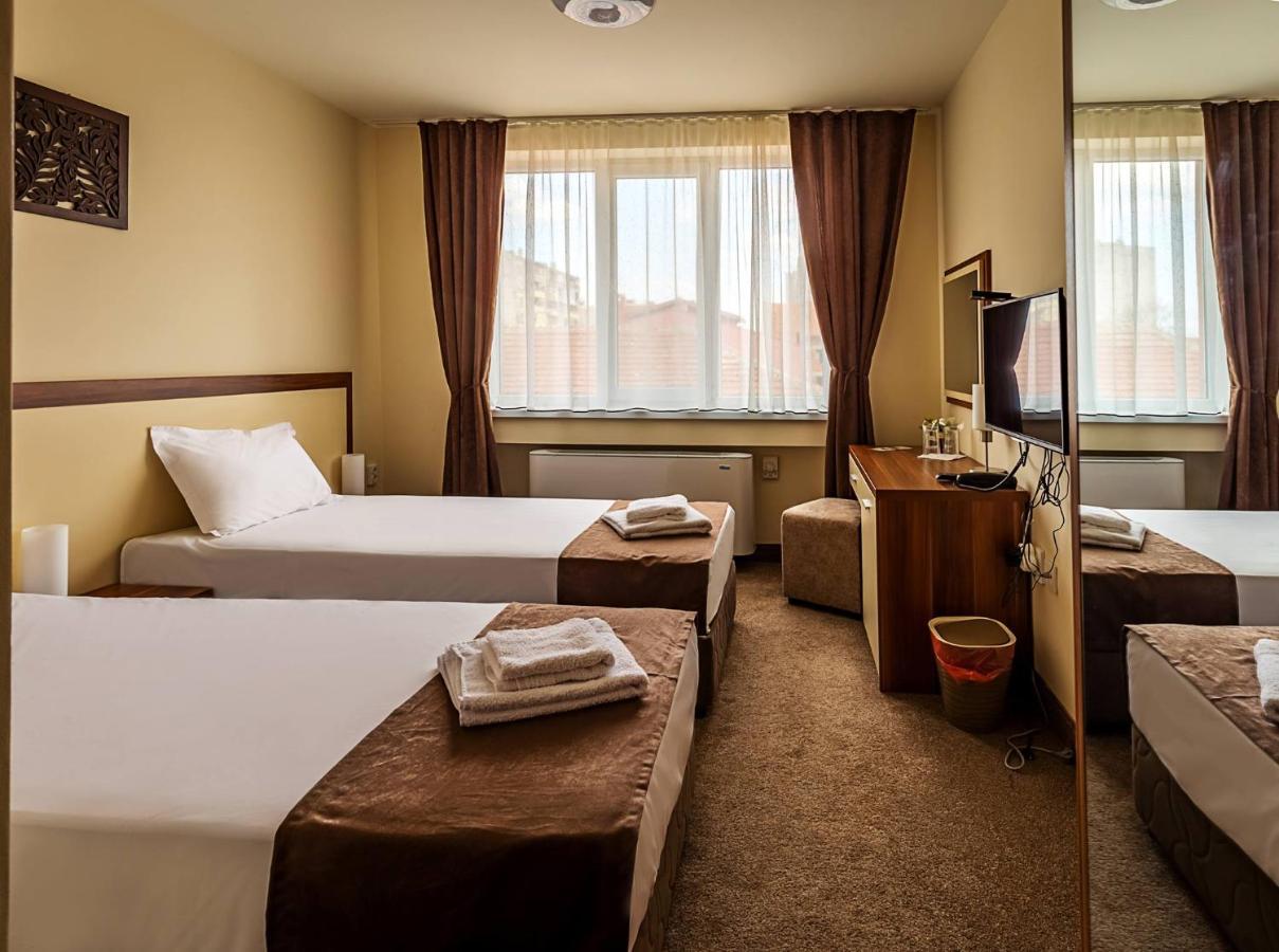 Family Hotel Bulgaria Kharmanli Extérieur photo
